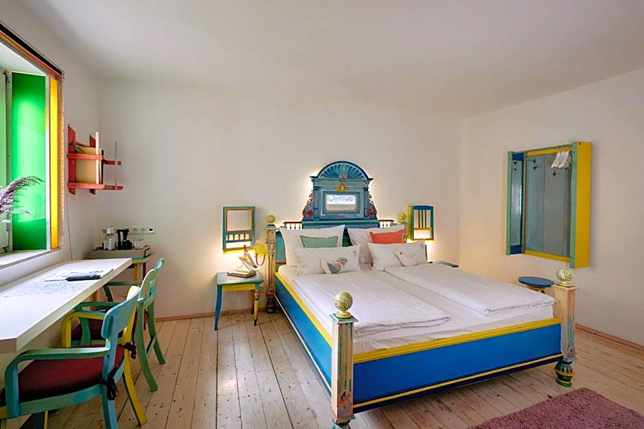 18Arts Hotel