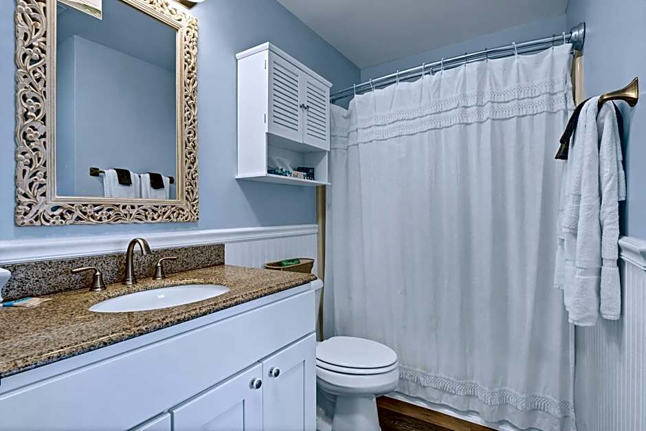 Sandpeddler Inn and Suites
