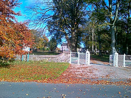 Dundrum House