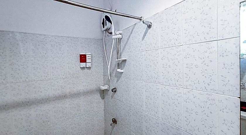 RedDoorz near Notre Dame of Dadiangas University