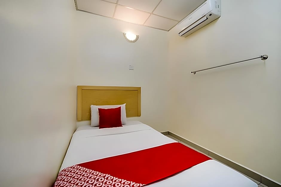 OYO 301 River Inn Hotel