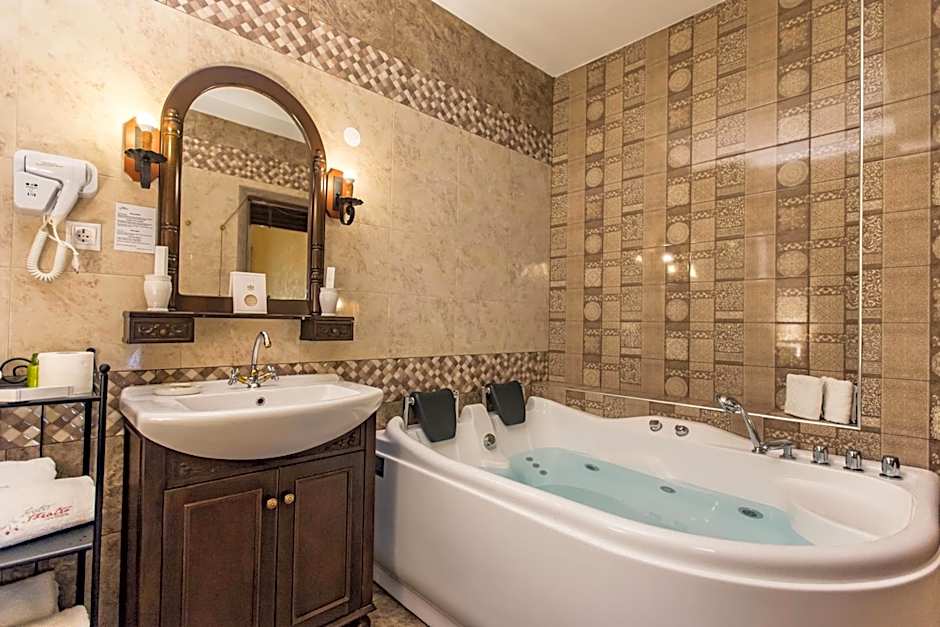 Theatro Hotel Odysseon