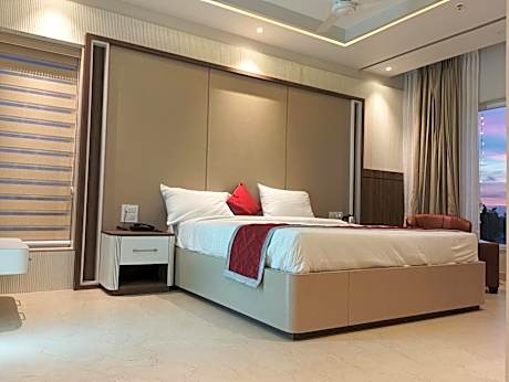 Suite with City View
