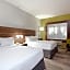 Holiday Inn Express Hotel & Suites Corona