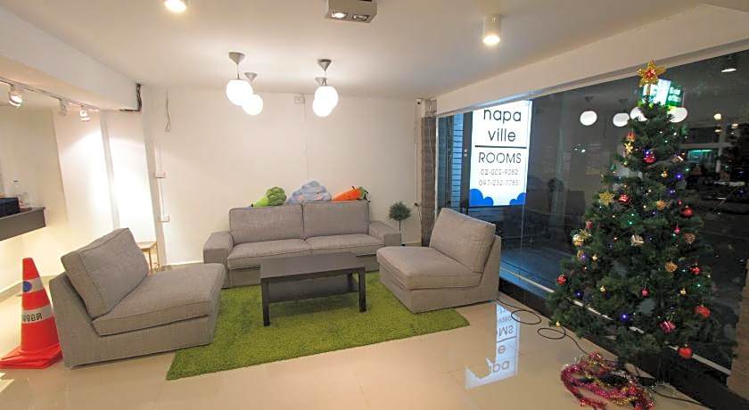 Napaville Huai Khwang Hostel