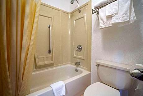One-Bedroom Suite with Two King Beds - Non-Smoking