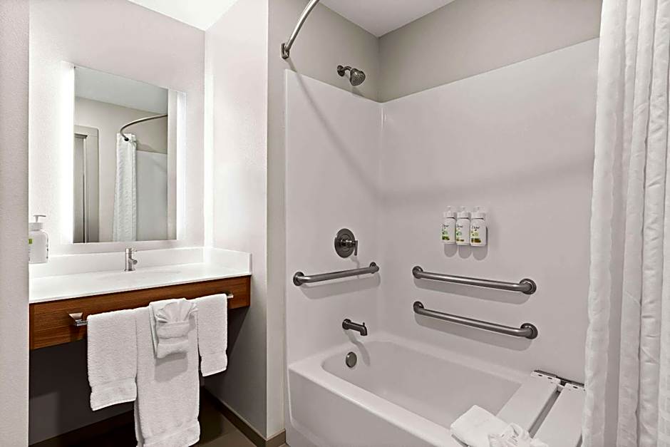 Holiday Inn Express And Suites George Quincy South