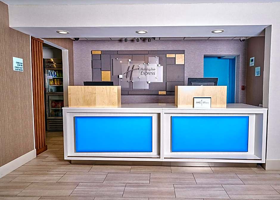 Holiday Inn Express Charleston-Civic Center By IHG