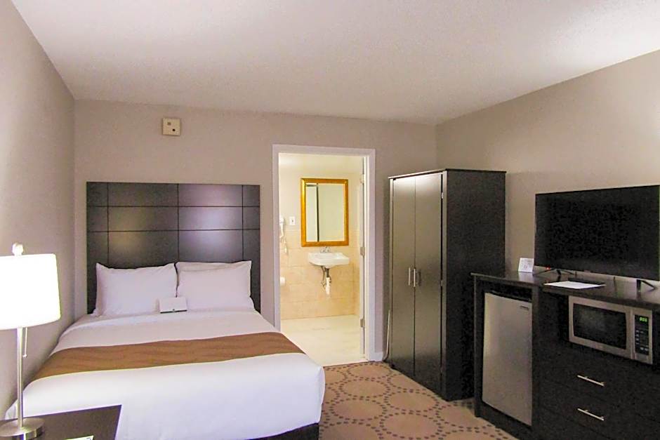 Quality Inn & Suites Kissimmee by The Lake