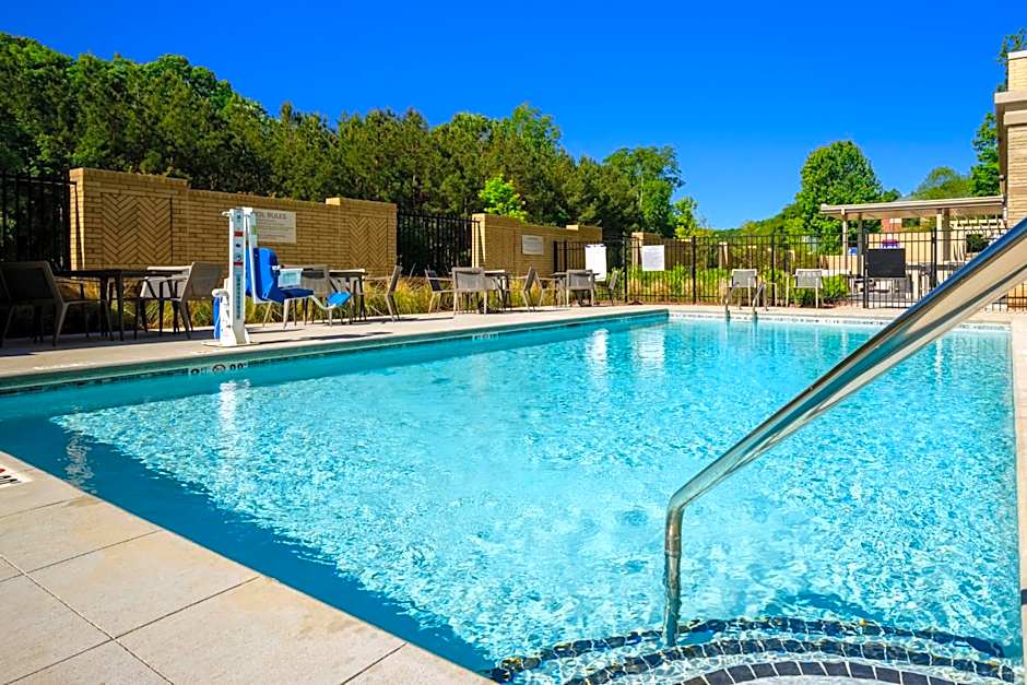 Courtyard by Marriott Raleigh Cary/Crossroads