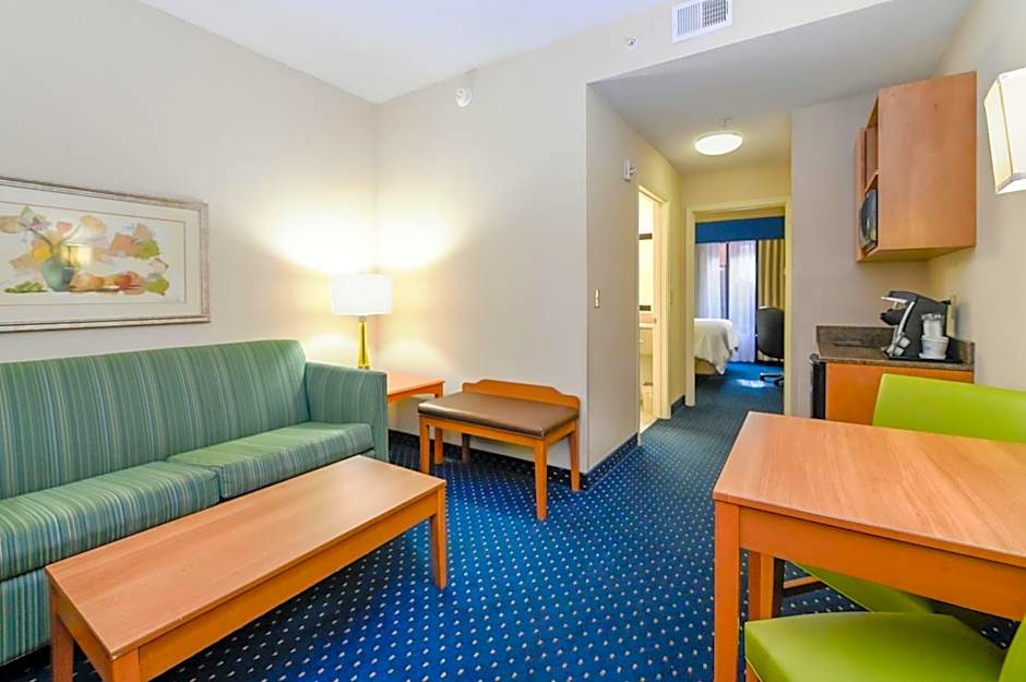 Holiday Inn Express & Suites Richmond North Ashland By IHG