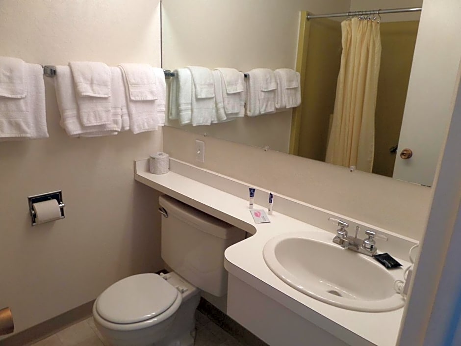 Americas Best Value Inn Polson