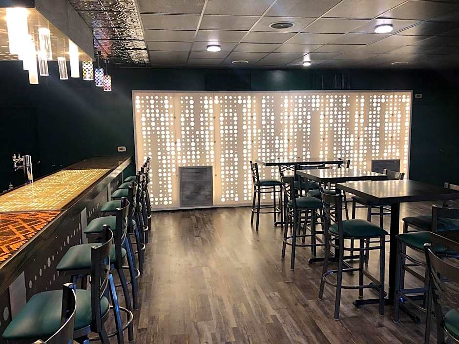 Norfolk Country Inn and Suites