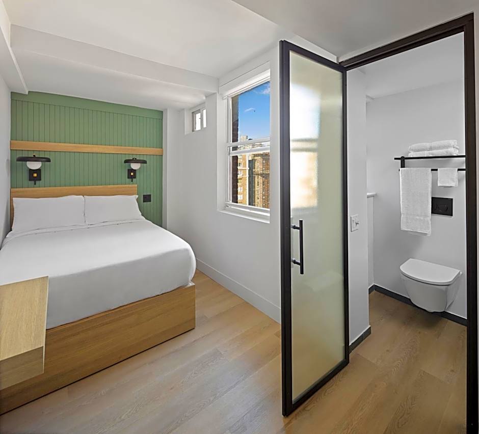Riverside Tower Hotel