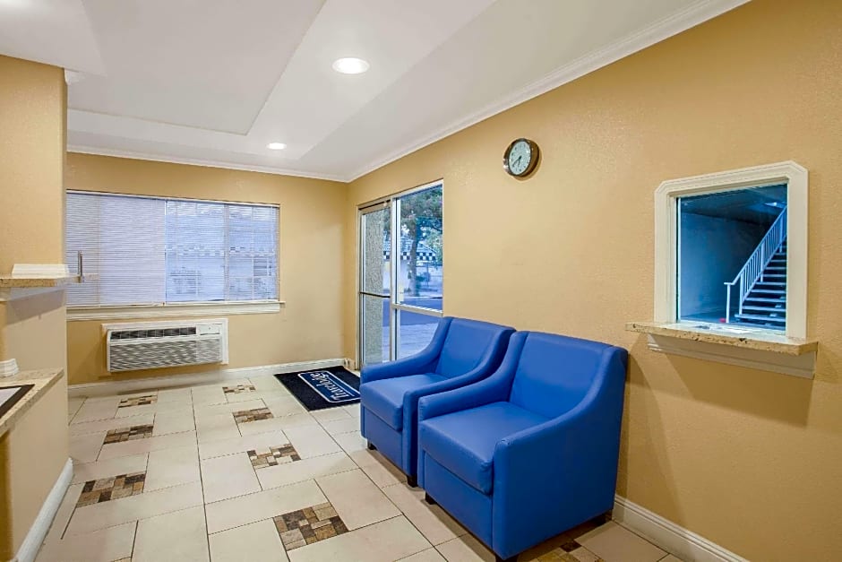 Travelodge Fresno Yosemite – Fresno, CA