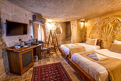 King Suite - 2 Adults 2 Children