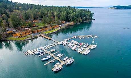 Snug Harbor Resort