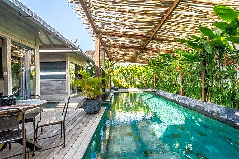 Mundaka Villa by Hombali