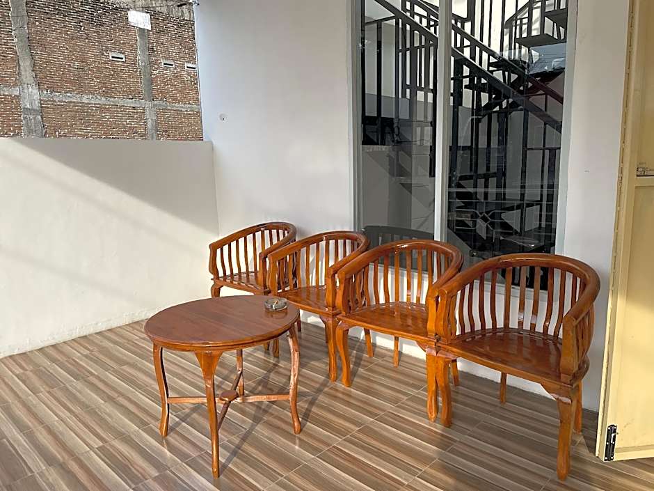 Hotel O Penginapan Musafir Syariah Near Paramount Woman & Childern's Hospital