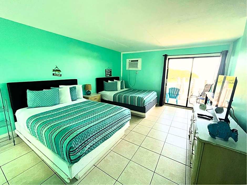 Conch Key Fishing Lodge & Marina