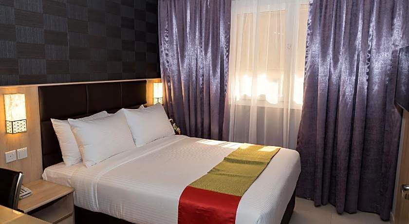 Florida Square Hotel