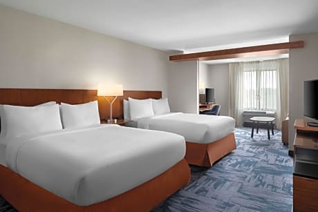 Suite, 2 Queen, Sofa bed