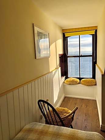 Standard Single Room with Sea View