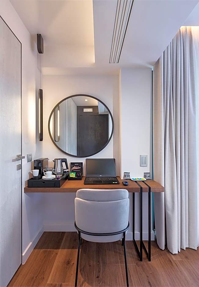 Ivis 4 Boutique Hotel