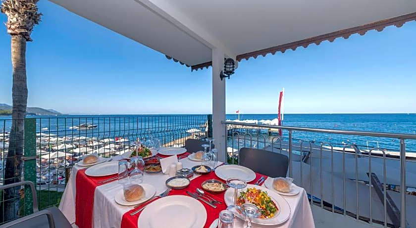 Armas Beach Hotel
