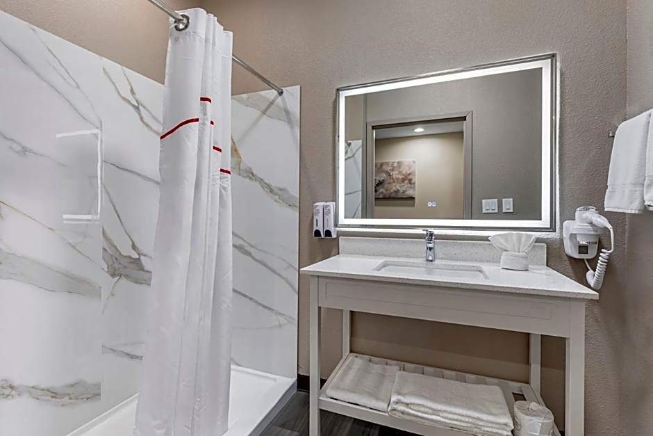 Red Roof Inn Hutchins