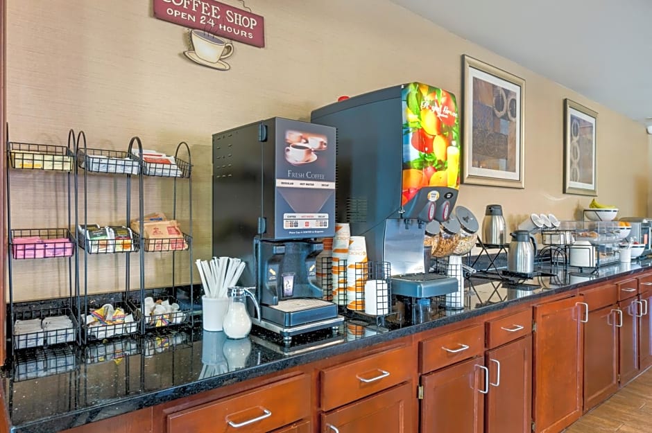 Comfort Inn & Suites Cincinnati Eastgate