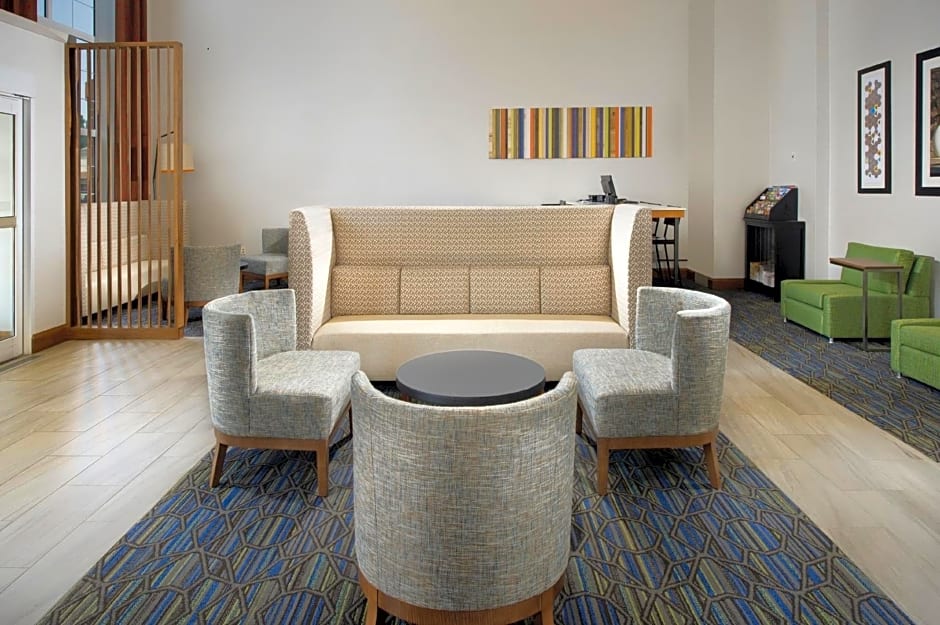 Holiday Inn Express & Suites Charlottesville - Ruckersville, an IHG Hotel