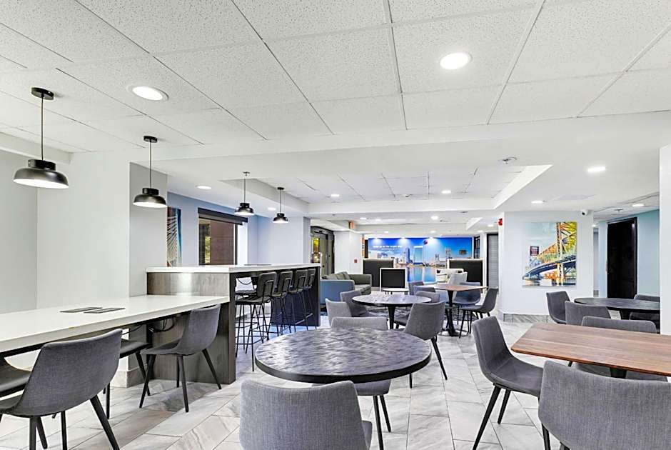 La Quinta Inn & Suites by Wyndham Jacksonville Mandarin