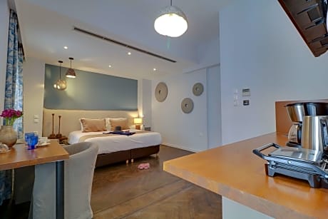 Superior Double or Twin Room, Balcony (301) (1 King Bed)