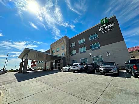 Holiday Inn Express And Suites Firestone Longmont By IHG
