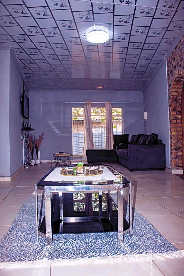 Warmbaths Thai Spa and Guest House