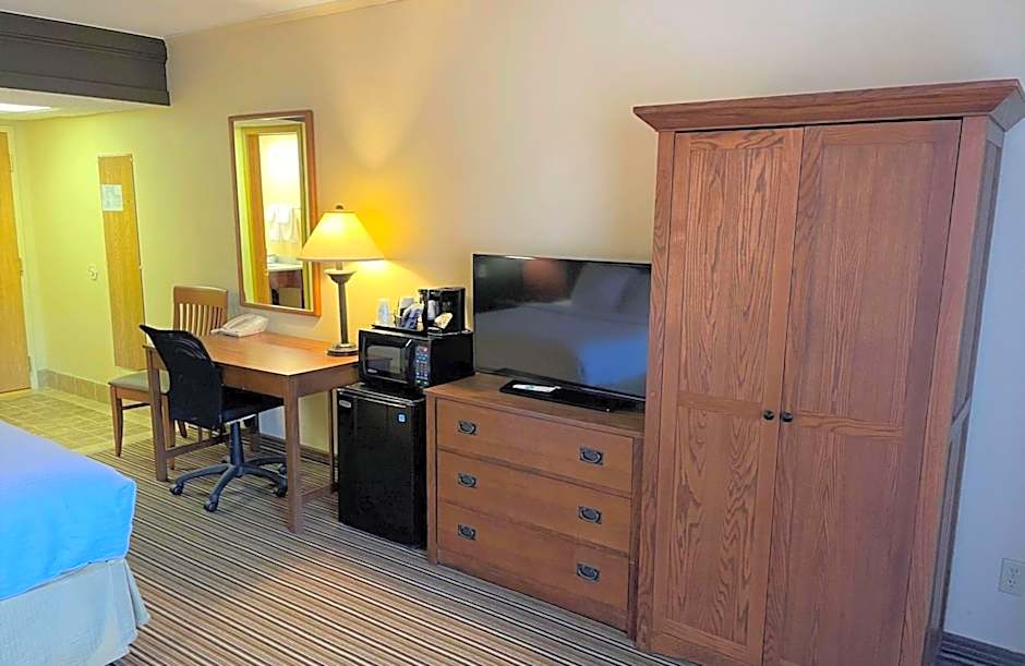 Crossroads Hotel & Event Center