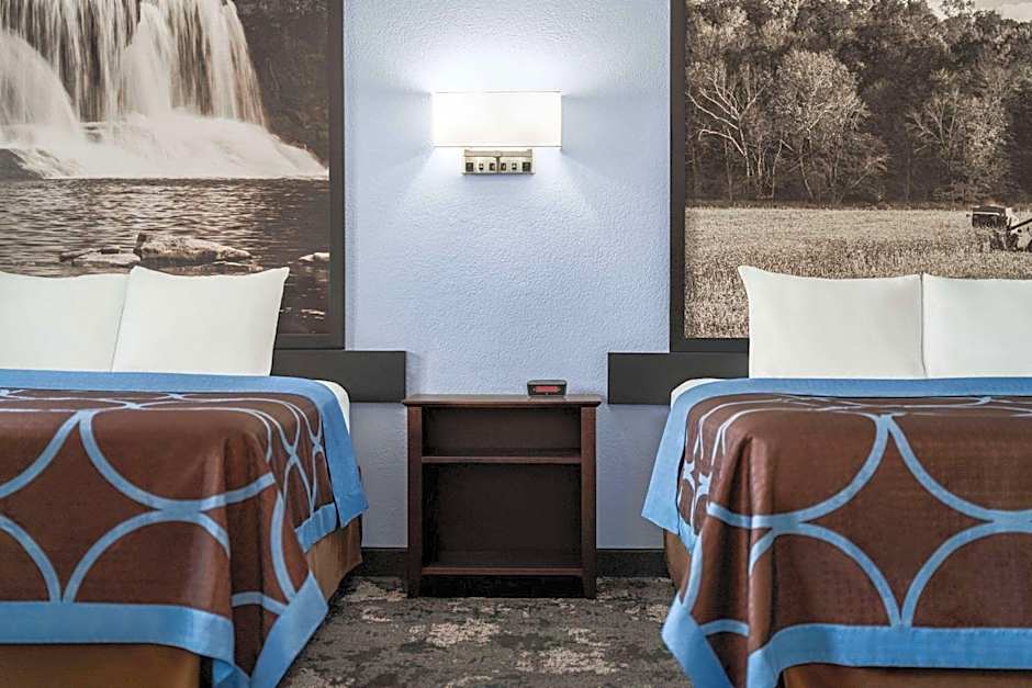 Super 8 by Wyndham Columbus/Edinburgh