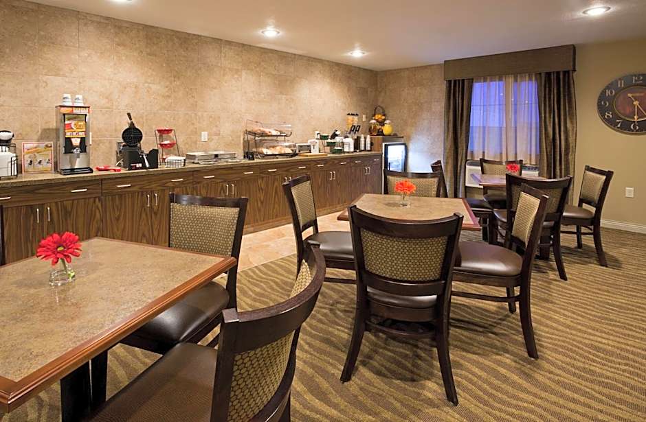 GrandStay Inn & Suites of Luverne