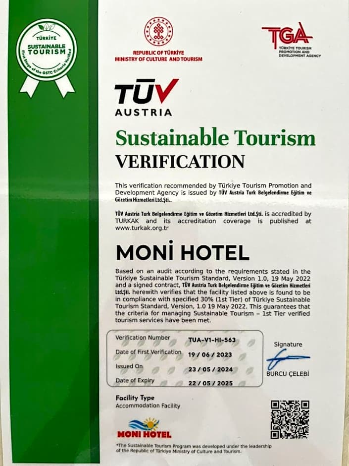 Moni Hotel