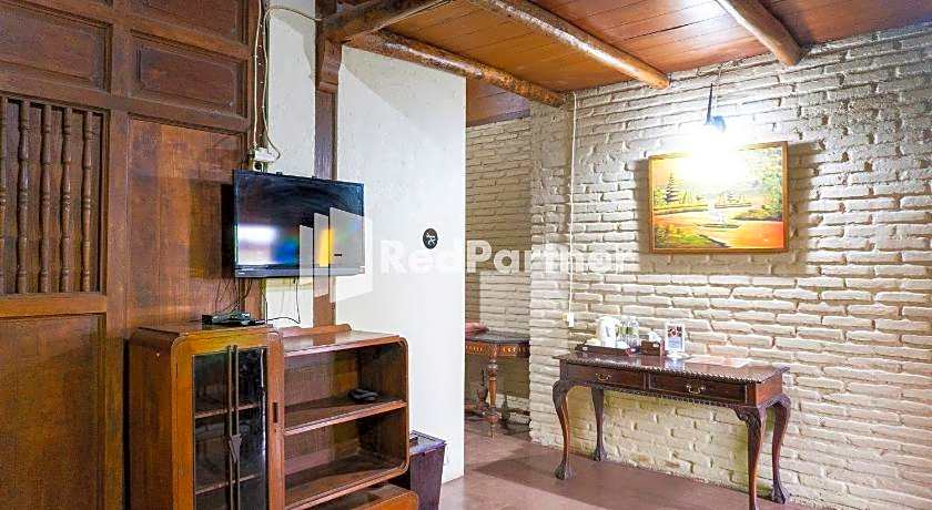 Javenir Hotel Tawangmangu Mitra RedDoorz