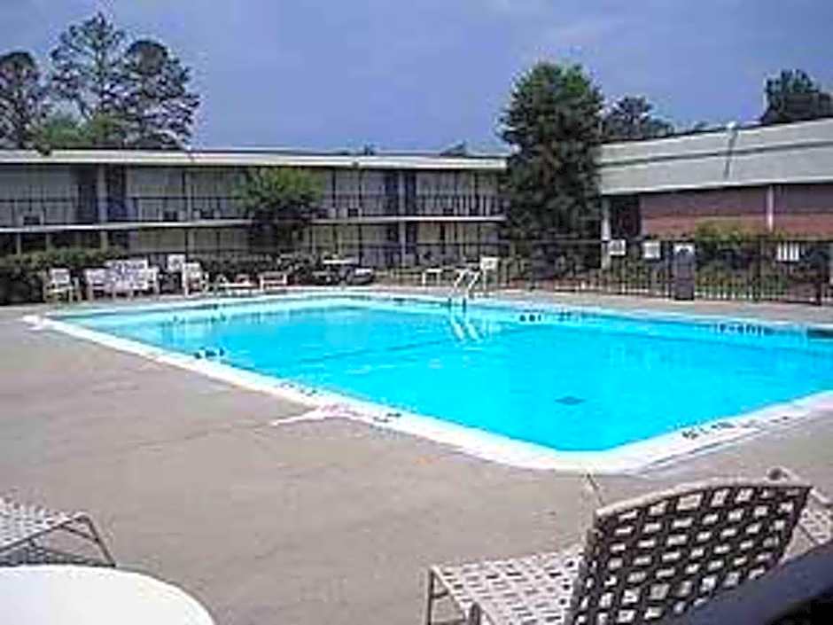 Quality Inn Elizabeth City near University