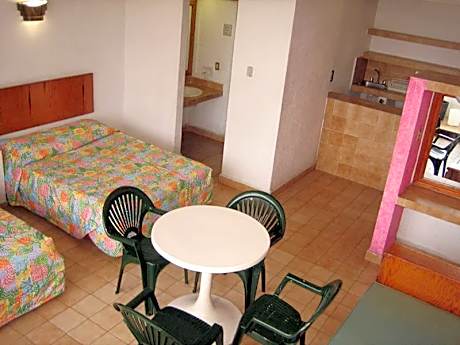 Economy Room, 2 Double Beds