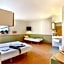 First Inn Hotel