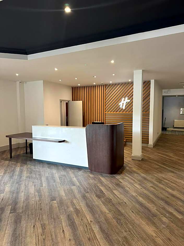 Holiday Inn Cardiff - North M4 By IHG