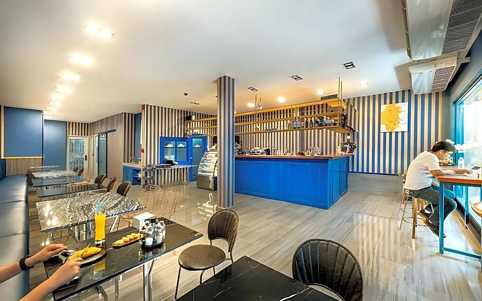 Happy Station Bangkok