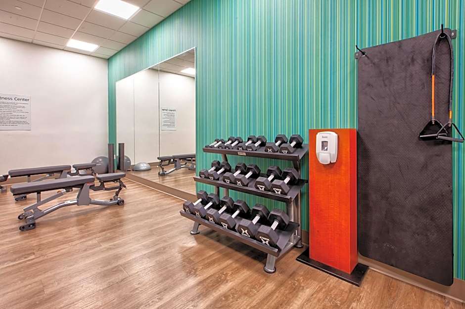 Holiday Inn Express & Suites VA Beach Oceanfront, an IHG Hotel