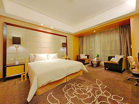 1 King Standard Accessible