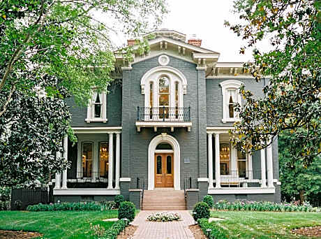 Heights House Hotel