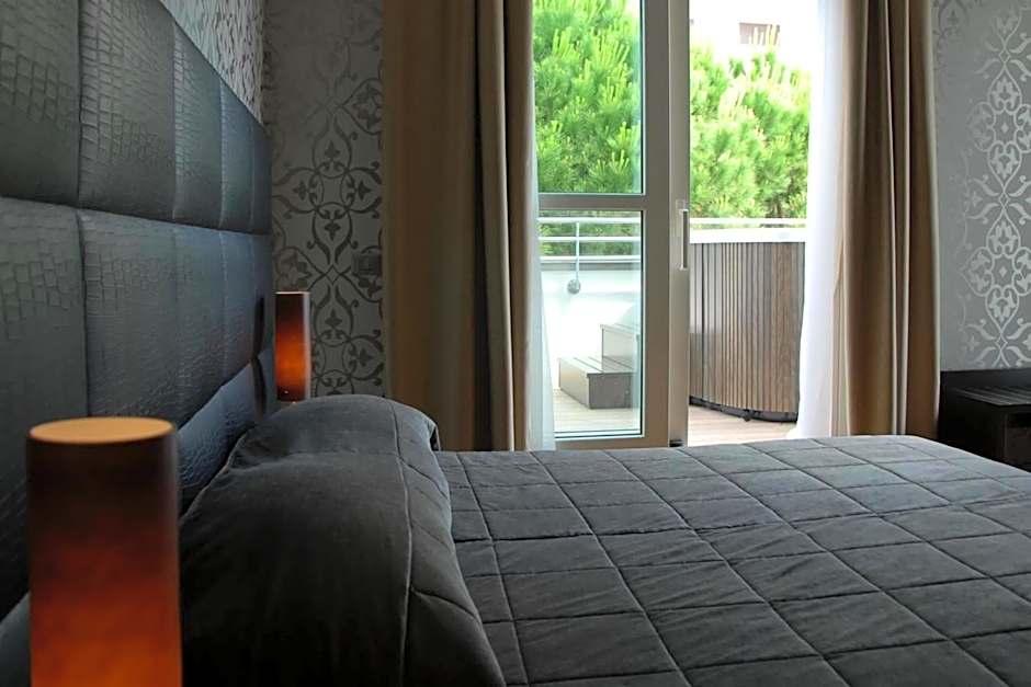 Photo 1 of 3 of Deluxe 1 Double Bed or 2 Beds, Hot Tub